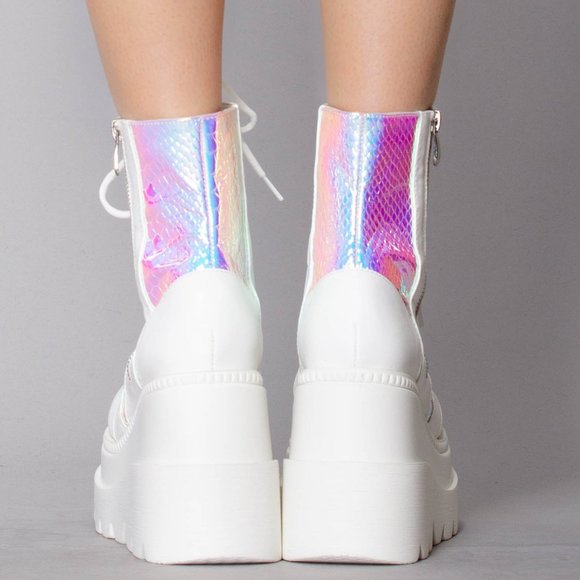 Cape Robbin x LASR Exclusive Liquid Love Platform Boots - Picture 3 of 5